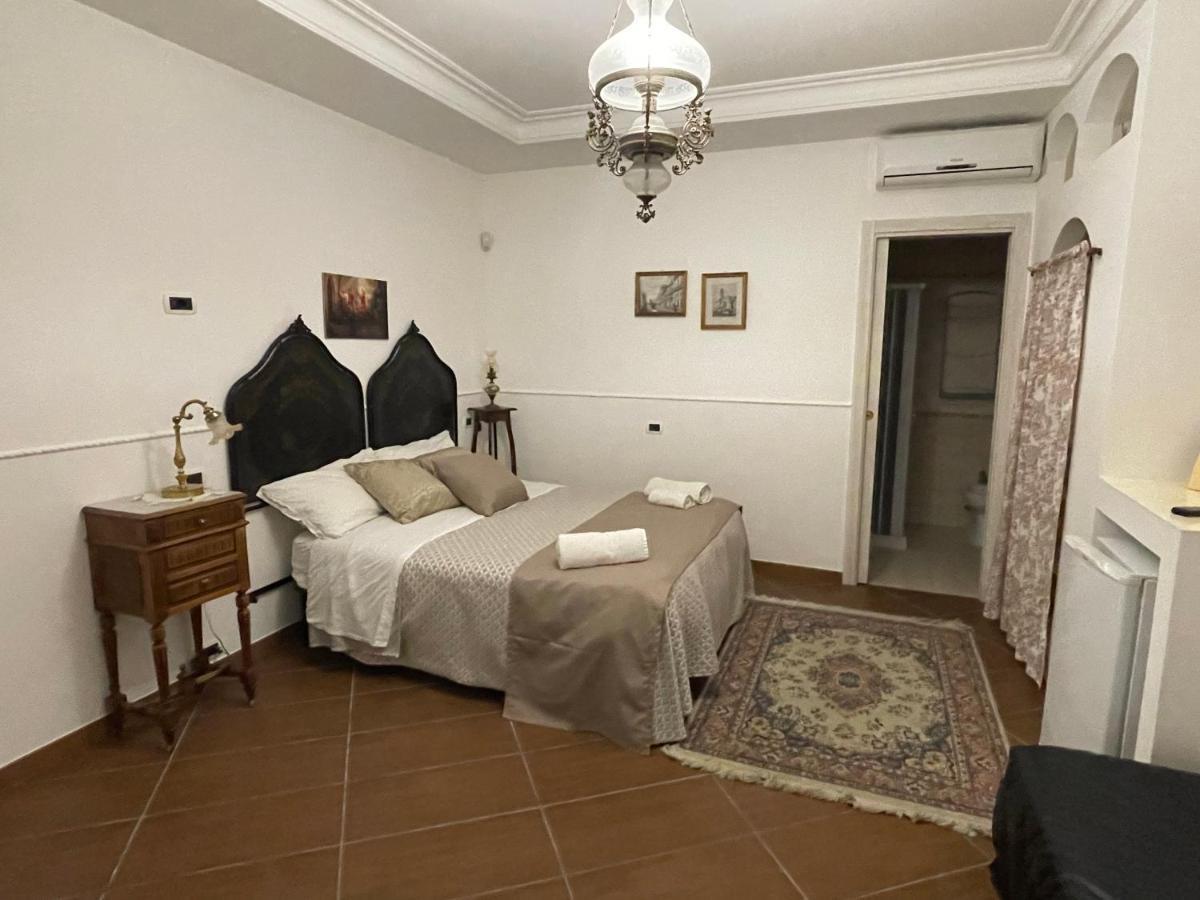 B&B Barletta Acasamia Con Parcheggio Privato Exterior photo